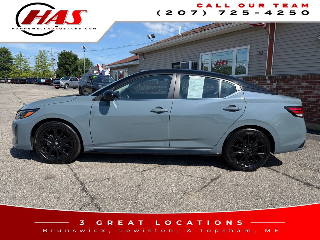 Used 2025 Nissan Sentra SR w/ Midnight Edition FWD image 3