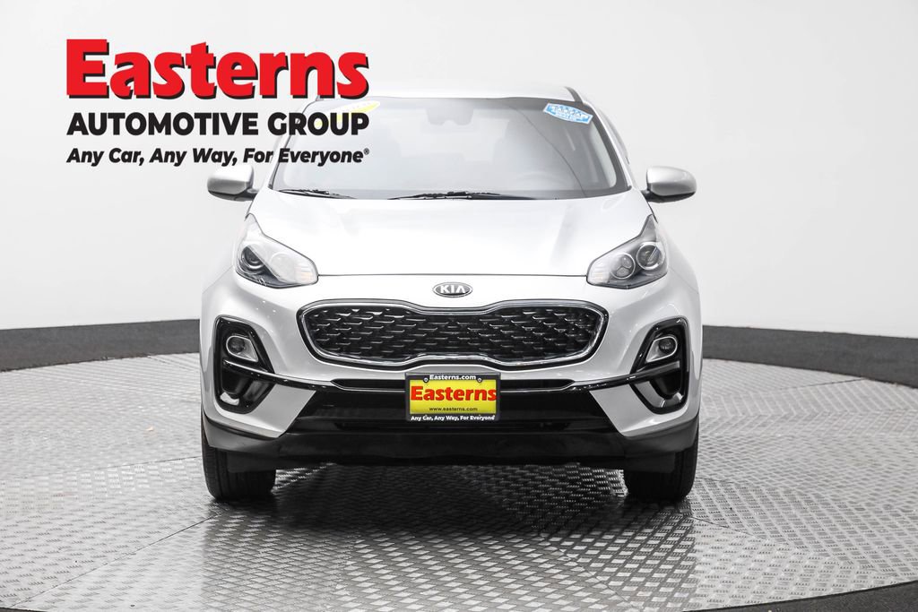 Used 2022 Kia Sportage LX image 2
