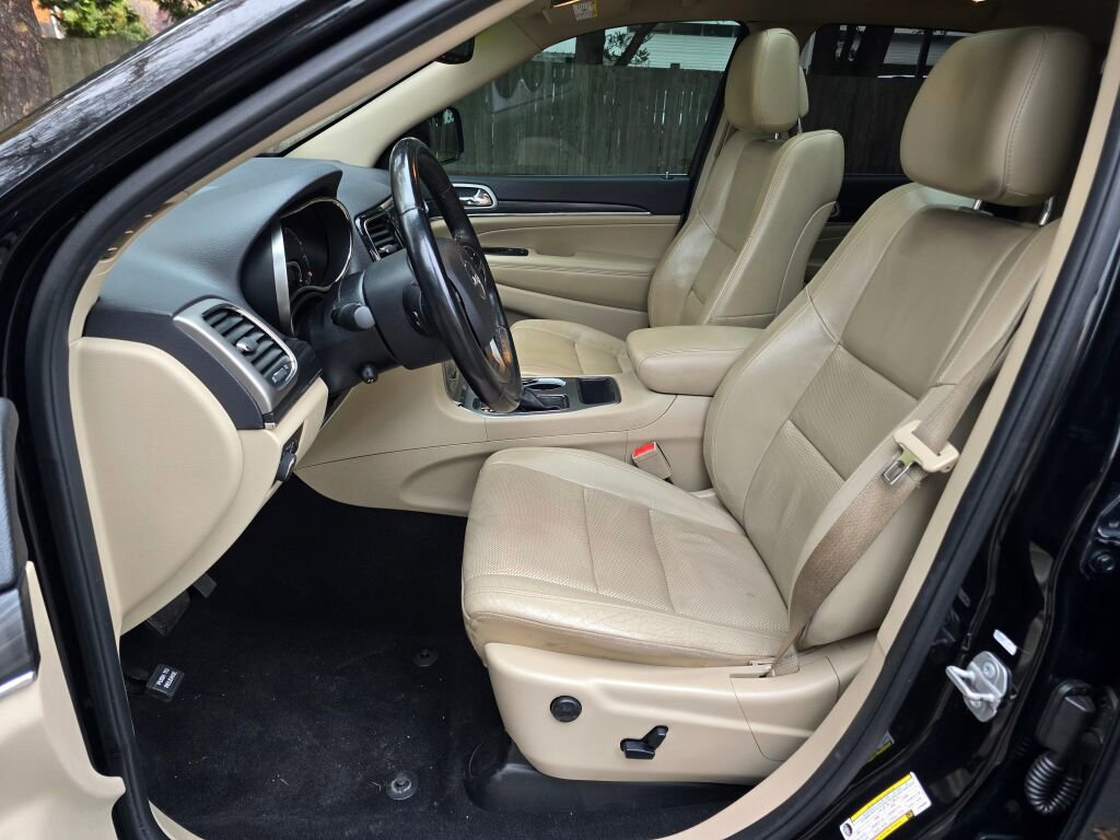 Used 2020 Jeep Grand Cherokee Limited w/ Luxury Group II image 26