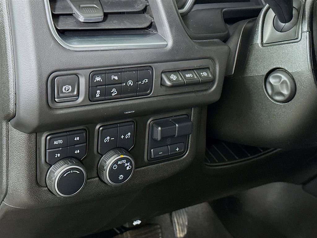 Used 2021 Chevrolet Tahoe High Country w/ Premium Package AWD/4WD image 22