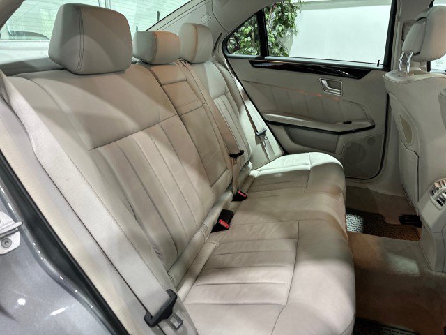Used 2014 Mercedes-Benz E 550 4MATIC Sedan w/ Premium 1 Package image 51