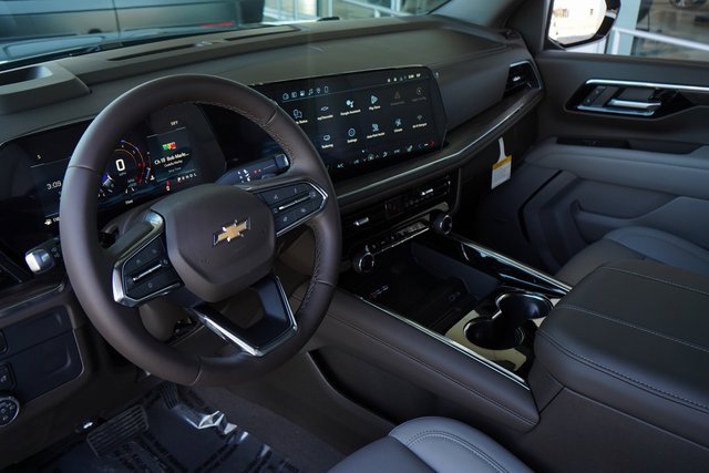 New 2026 Chevrolet Suburban LT w/ Comfort Package image 2