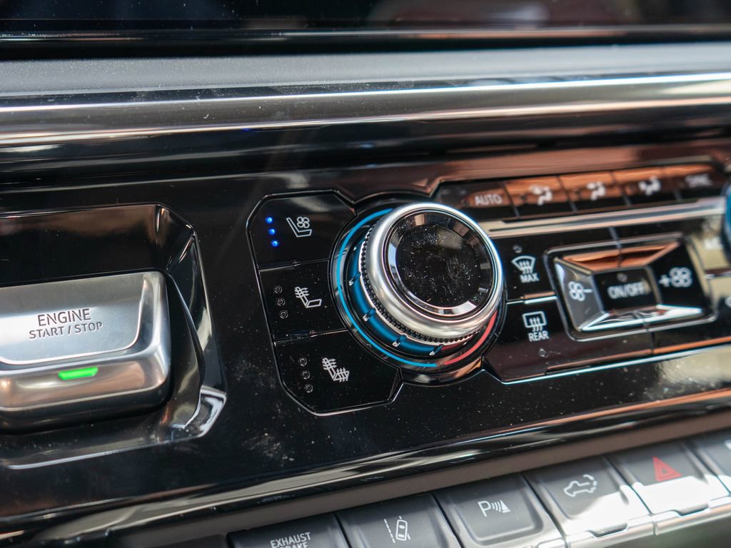 New 2026 GMC Sierra 3500 Denali Ultimate AWD/4WD image 29