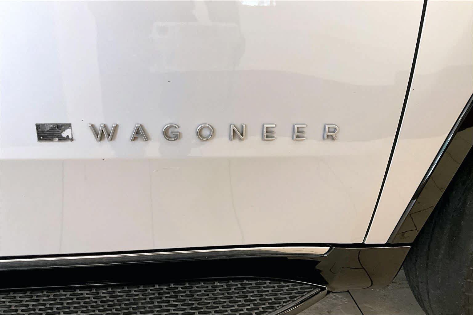 Used 2023 Jeep Wagoneer 2WD image 9