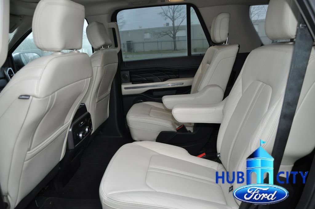 Used 2019 Ford Expedition Platinum image 12