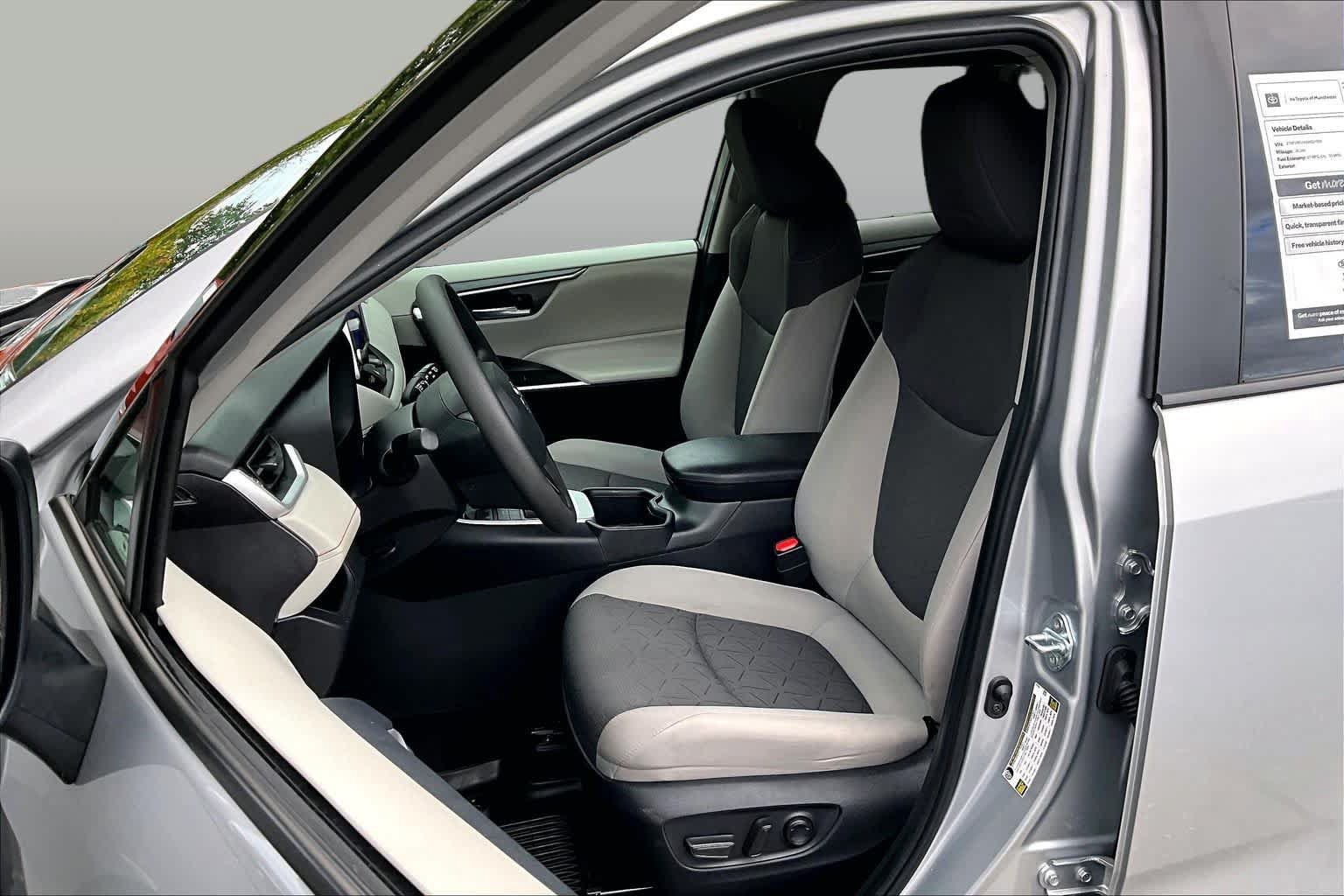 Certified 2025 Toyota RAV4 XLE AWD/4WD image 9
