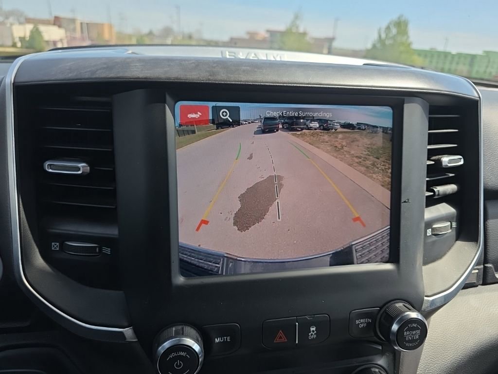 Used 2024 RAM 2500 Big Horn AWD/4WD image 22