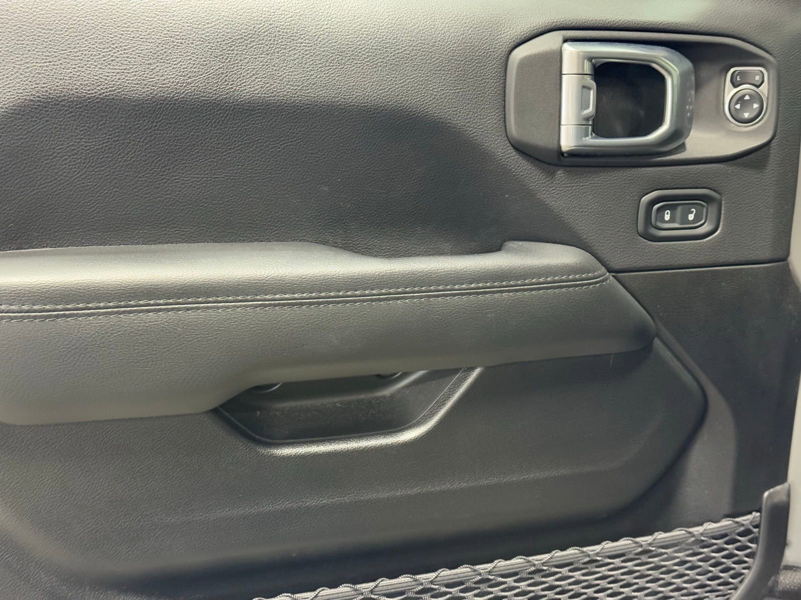 Certified 2023 Jeep Wrangler Unlimited Sahara image 13