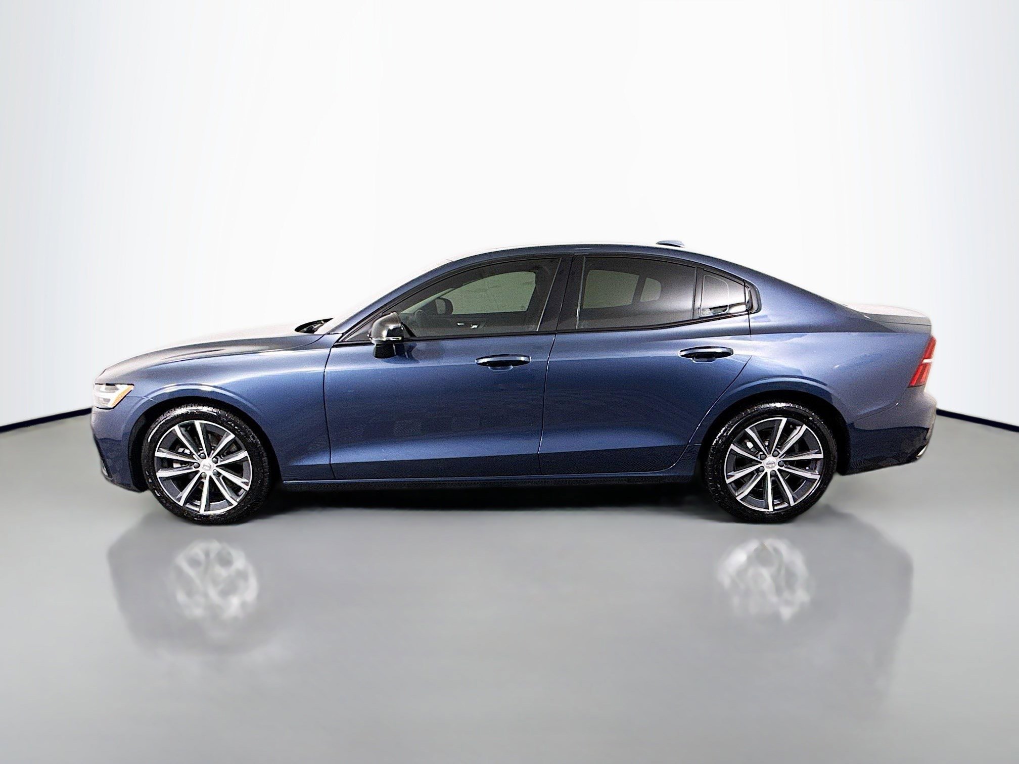 Used 2022 Volvo S60 B5 Inscription FWD image 6