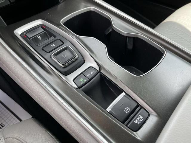 Used 2018 Honda Accord Touring image 19
