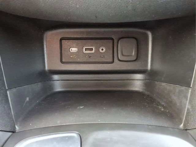 Used 2021 Chevrolet Equinox LT image 21