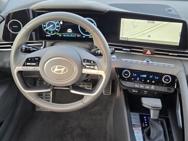 Certified 2025 Hyundai Elantra SEL FWD image 25