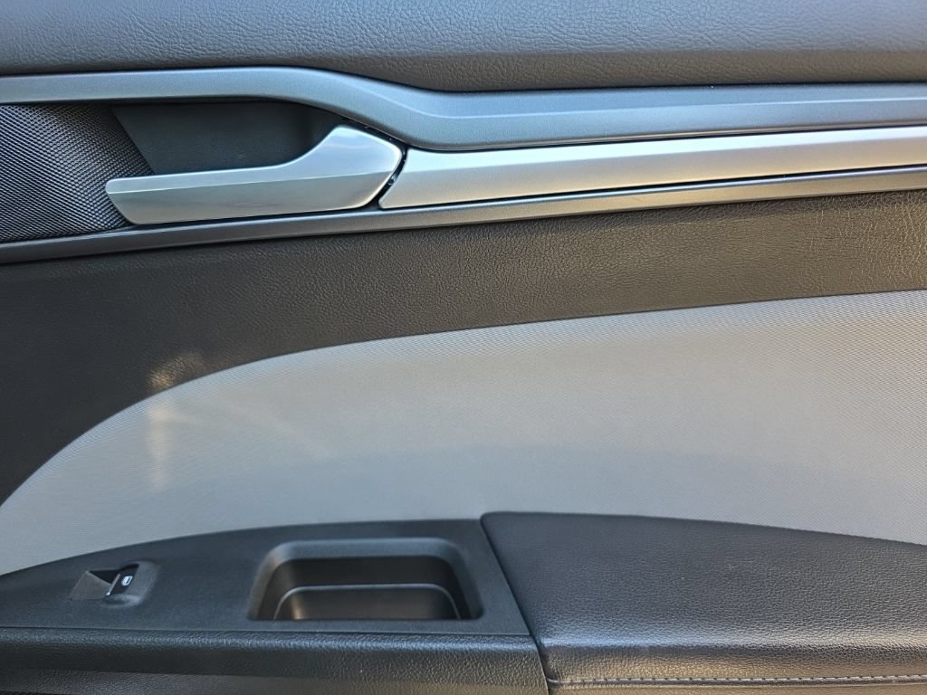 Used 2016 Ford Fusion S FWD image 23
