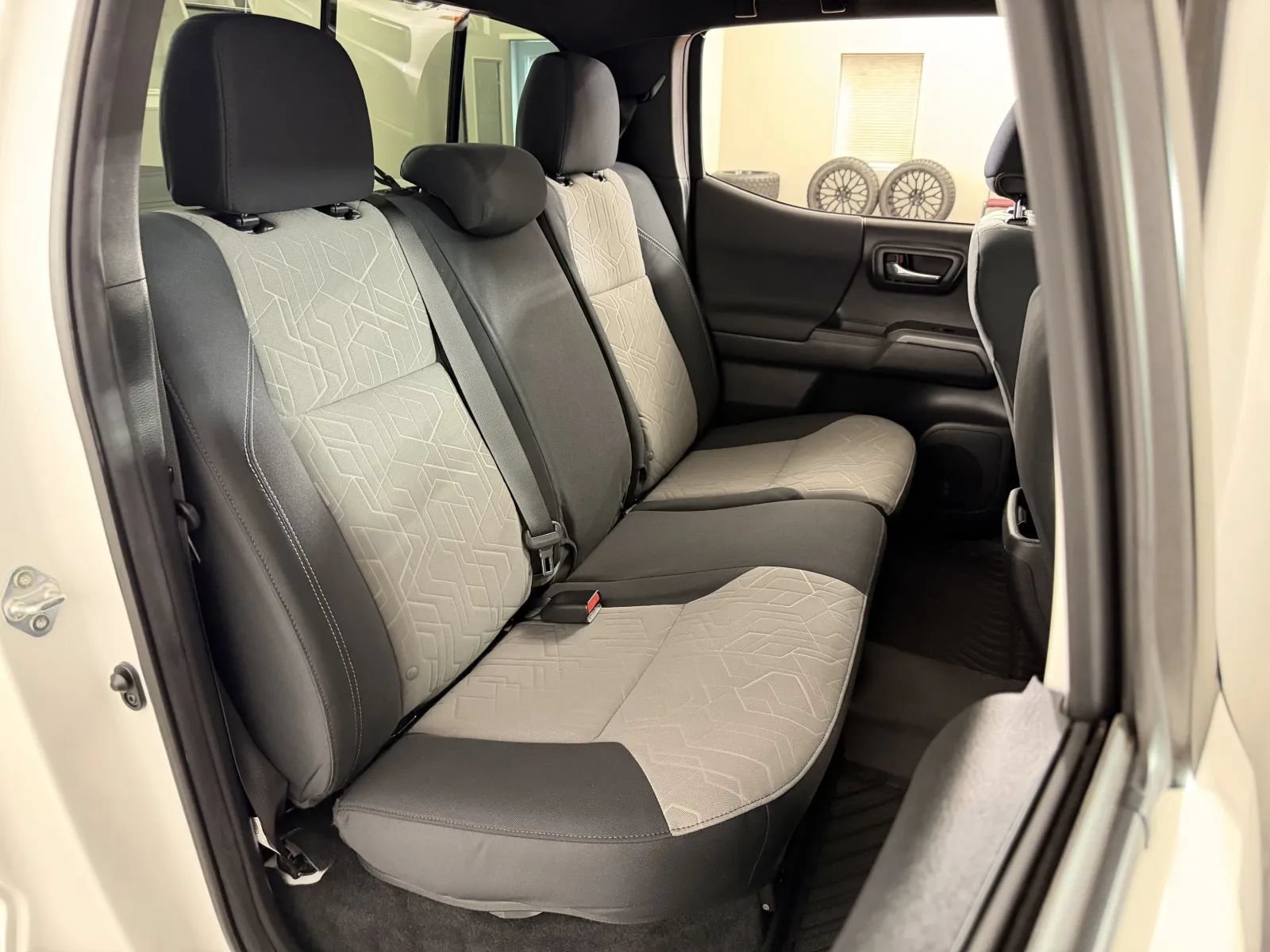 Used 2023 Toyota Tacoma TRD Sport AWD/4WD image 31
