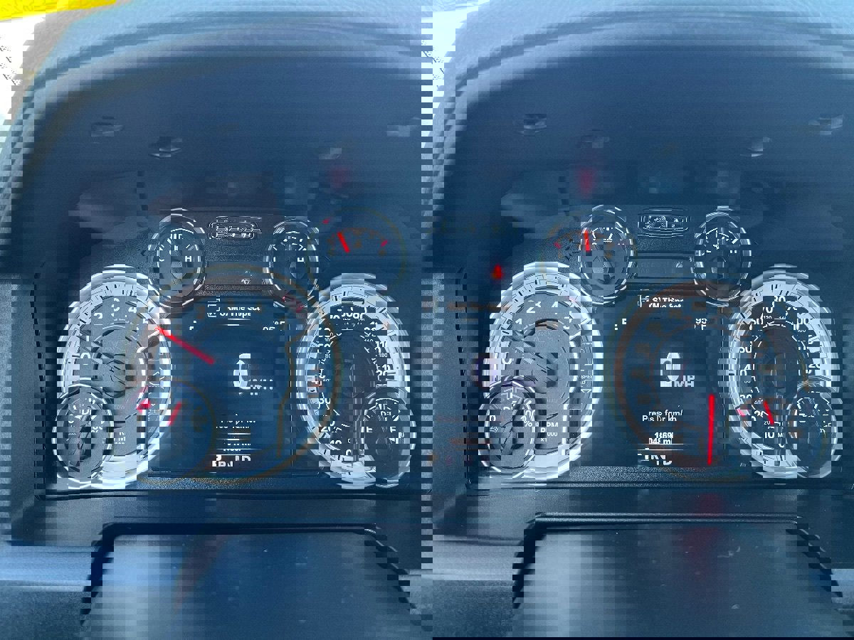 Used 2015 RAM 1500 Big Horn RWD image 20