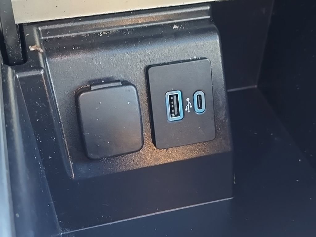 Used 2021 Ford Explorer Limited w/ Equipment Group 301A image 36