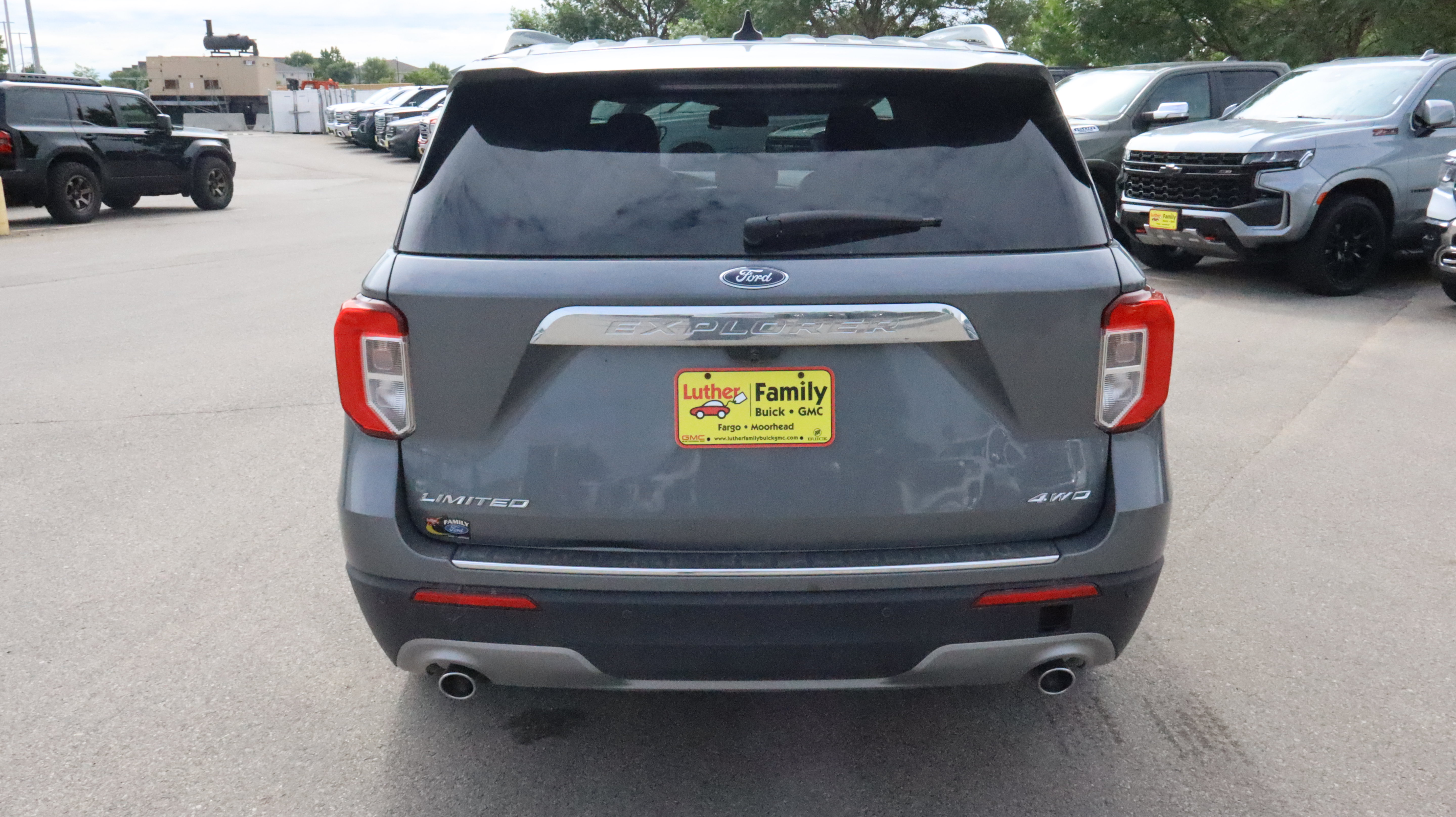 Used 2022 Ford Explorer Limited AWD/4WD image 6