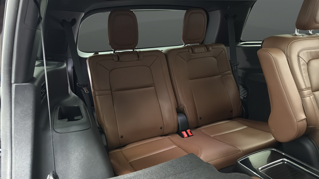 Used 2023 Lincoln Aviator Grand Touring w/ Equipment Group 301A AWD/4WD image 25