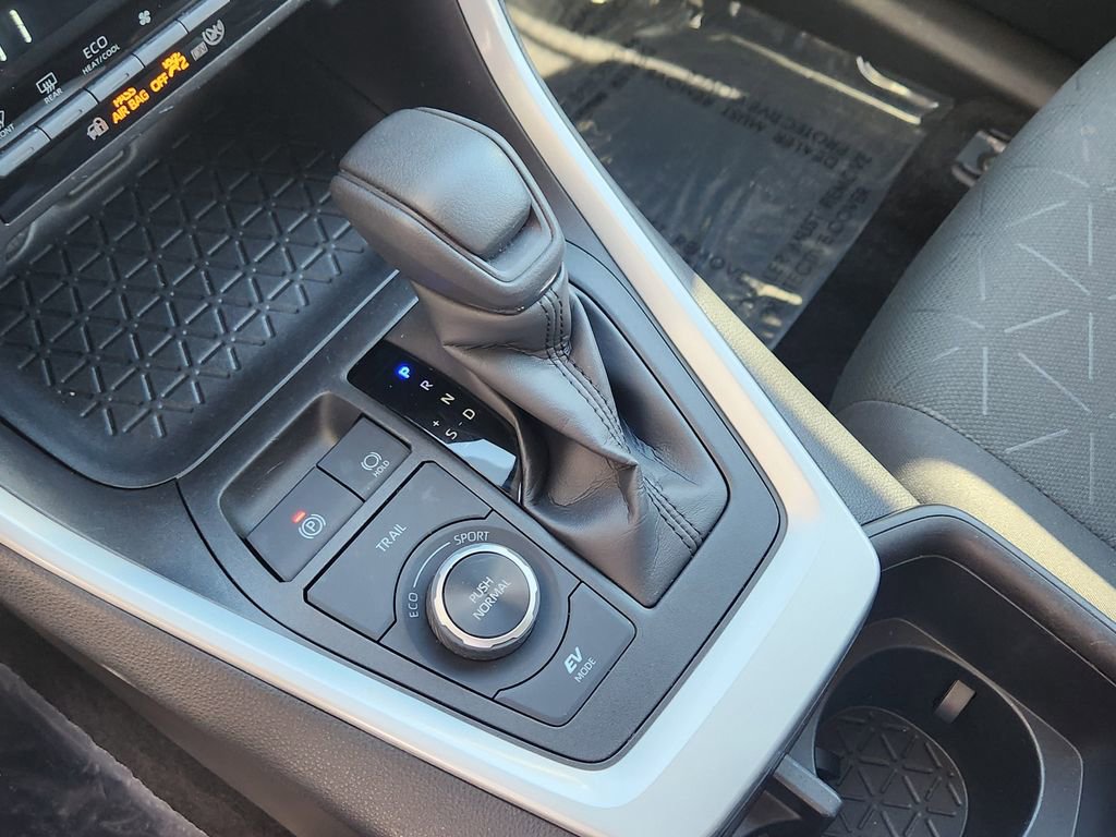Used 2024 Toyota RAV4 XLE image 10