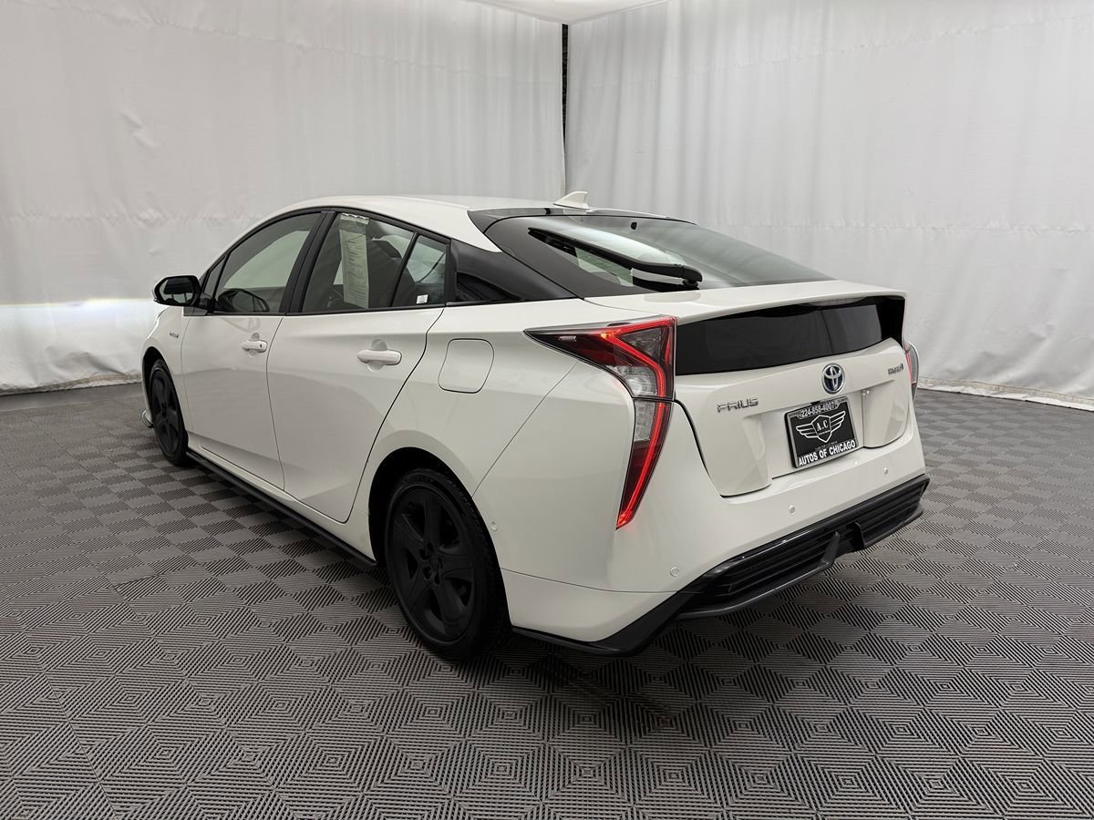 Used 2018 Toyota Prius Three Touring w/ Appearance Package FWD image 7