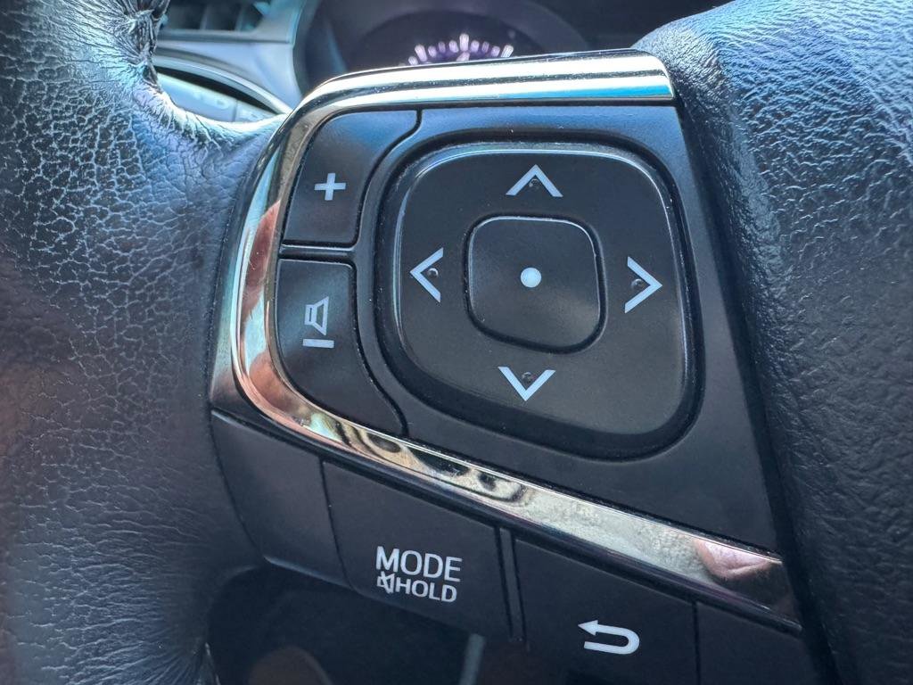Used 2015 Toyota Avalon XLE FWD image 16