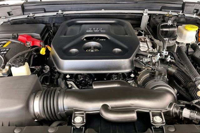 Used 2023 Jeep Wrangler Unlimited w/ Cold Weather Group image 9