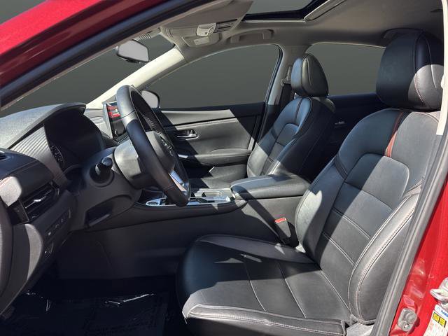 Used 2021 Nissan Sentra SR w/ SR Premium Package image 4