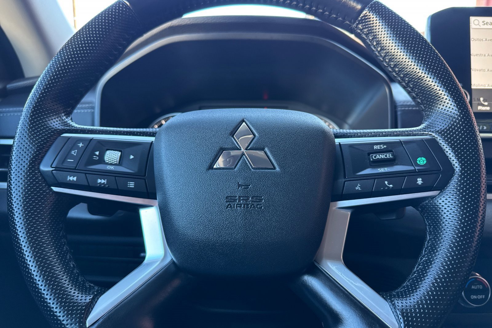 Used 2024 Mitsubishi Outlander SE image 29