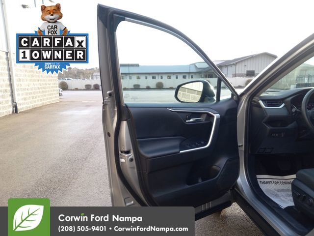 Used 2022 Toyota RAV4 XLE image 10