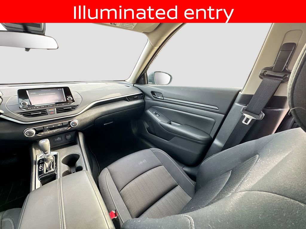 Used 2024 Nissan Altima 2.5 S FWD image 13
