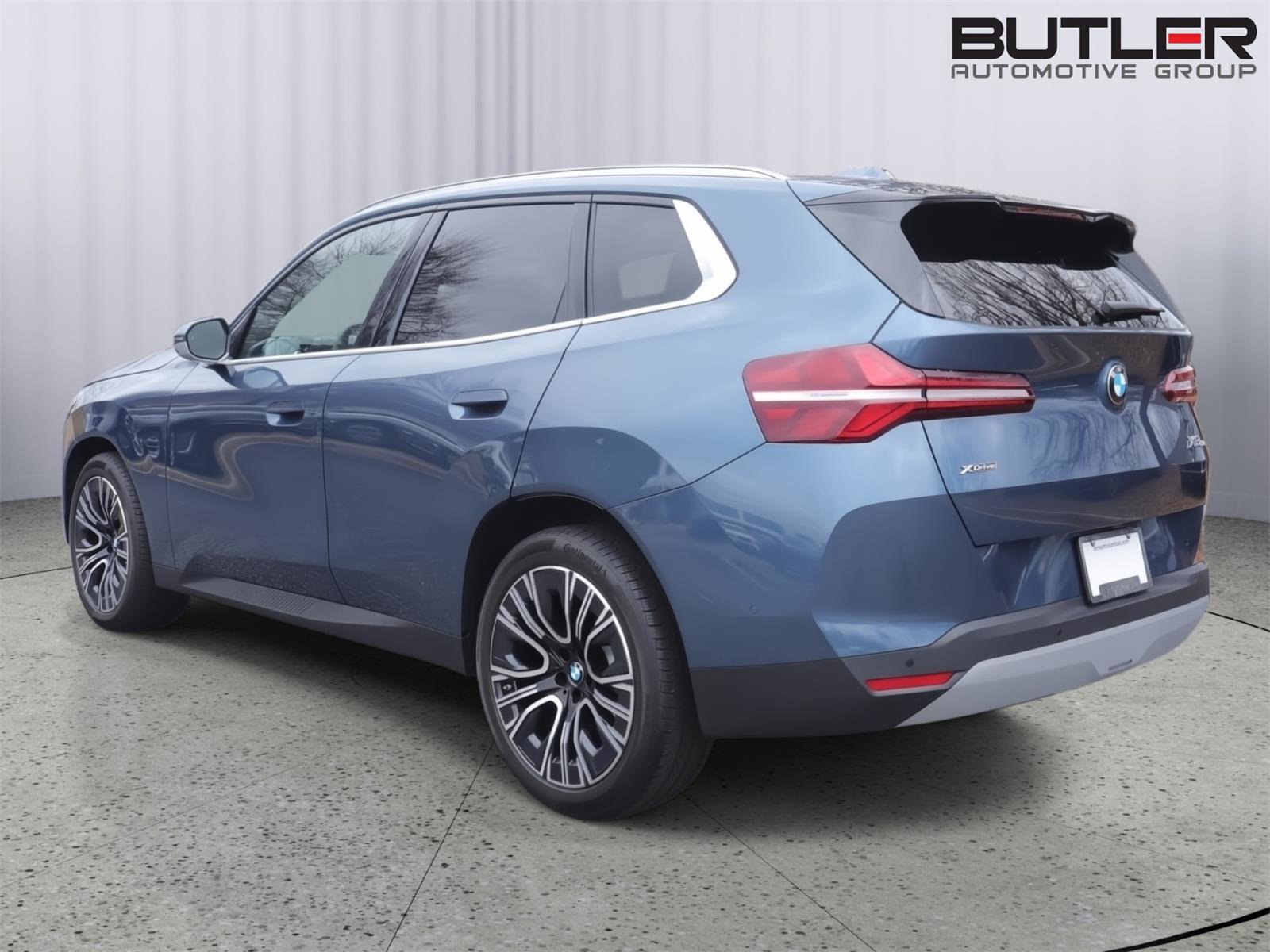 Used 2025 BMW X3 xDrive30i w/ Premium Package image 5