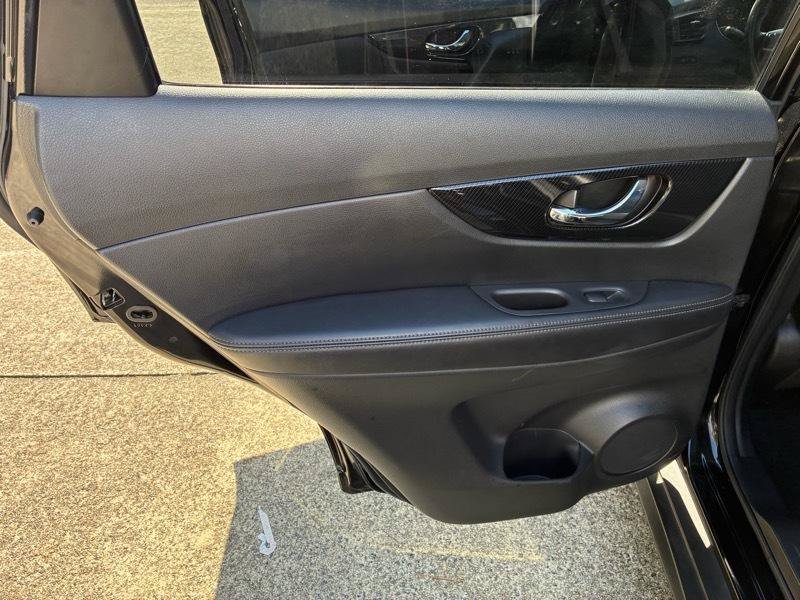 Used 2018 Nissan Rogue SL AWD/4WD image 19