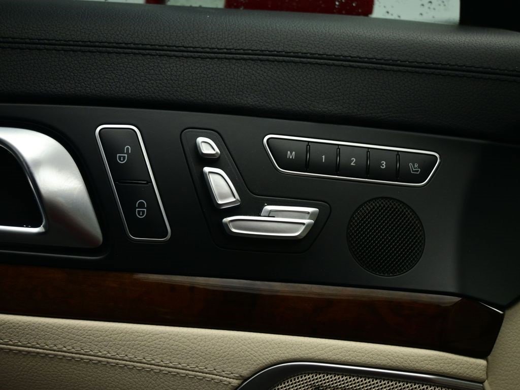 Used 2013 Mercedes-Benz SL 550 image 8