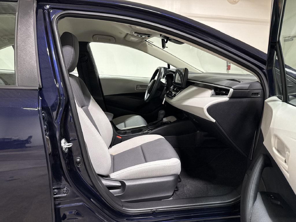 Used 2023 Toyota Corolla LE w/ Carpet Mat Package (TMS) FWD image 21