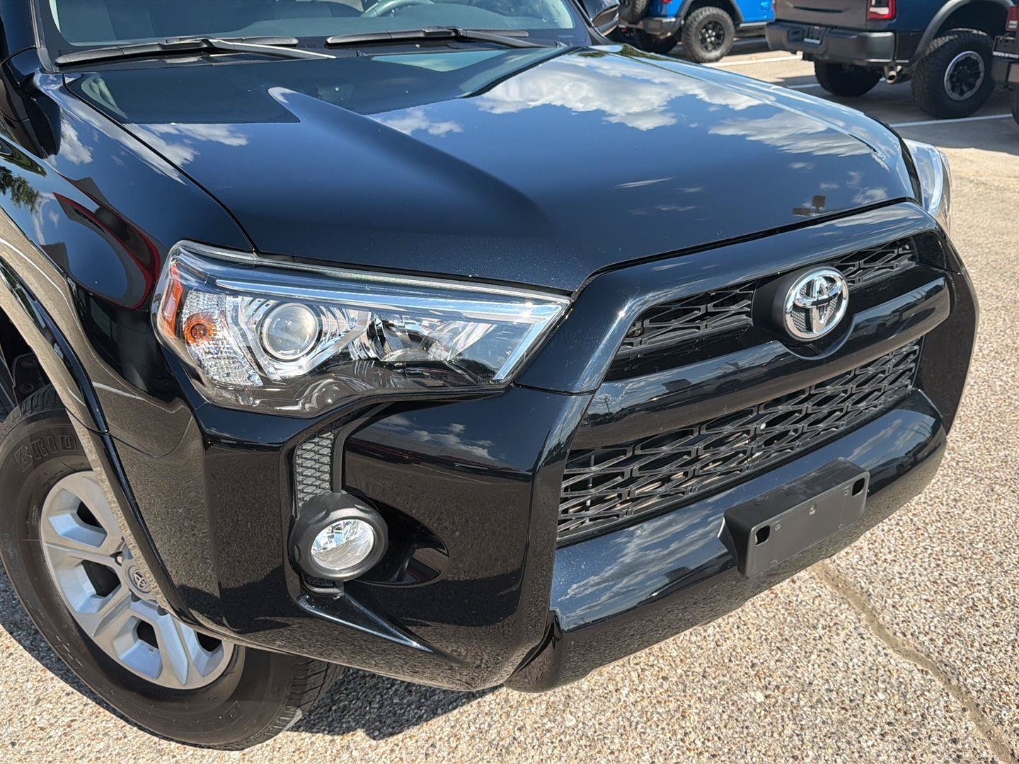 Used 2017 Toyota 4Runner SR5 Premium RWD image 8