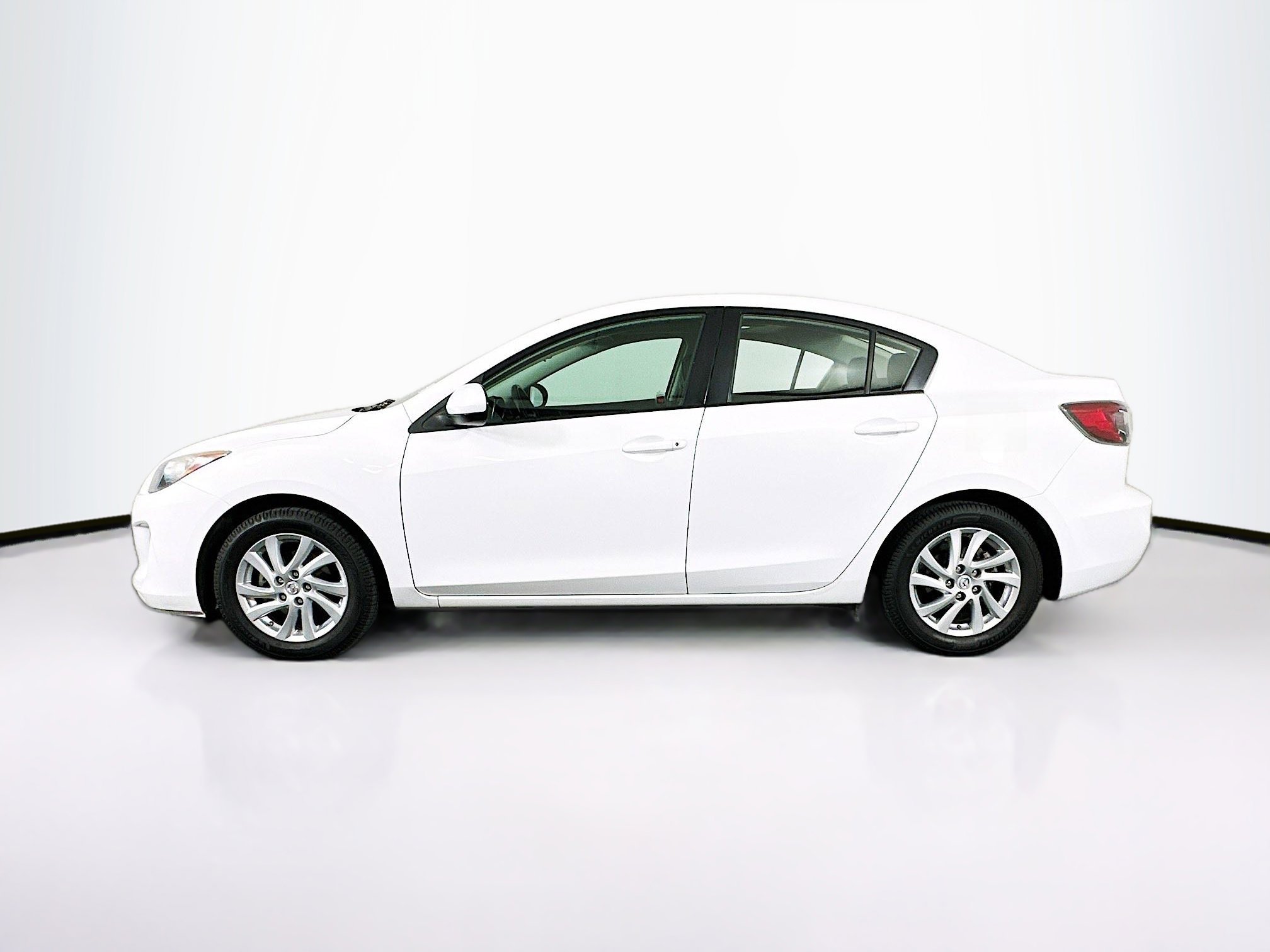 Used 2012 MAZDA MAZDA3 i Touring FWD image 4