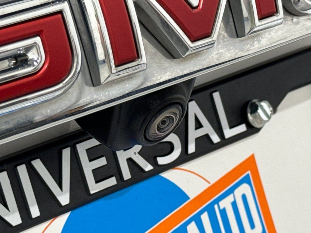 Used 2023 GMC Acadia SLT image 27