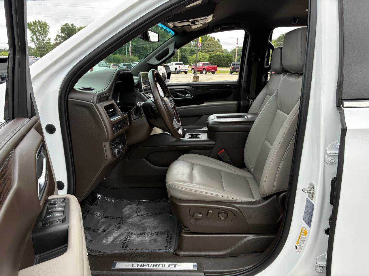 Used 2022 Chevrolet Tahoe LT AWD/4WD image 12