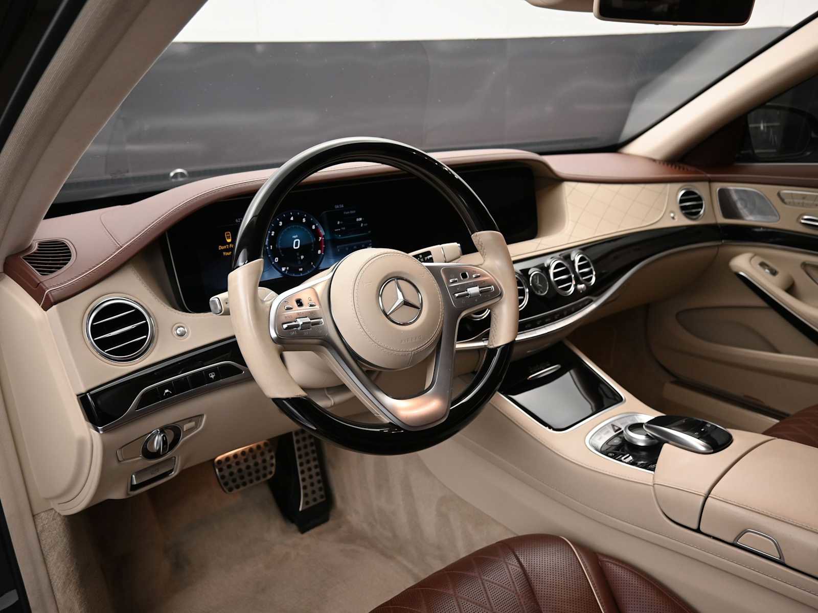 Used 2018 Mercedes-Benz S 560 Sedan image 4
