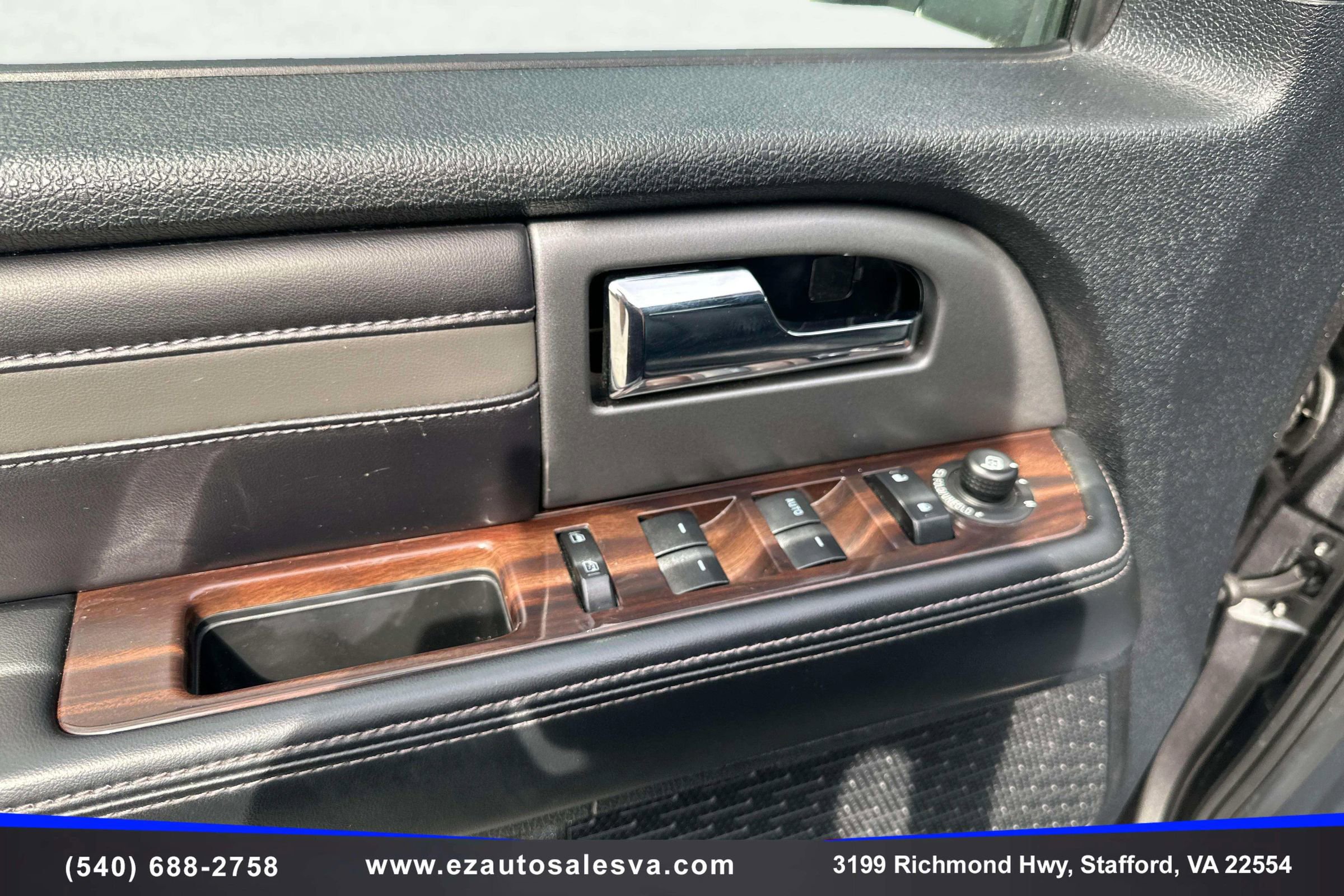 Used 2015 Ford Expedition EL Platinum image 18