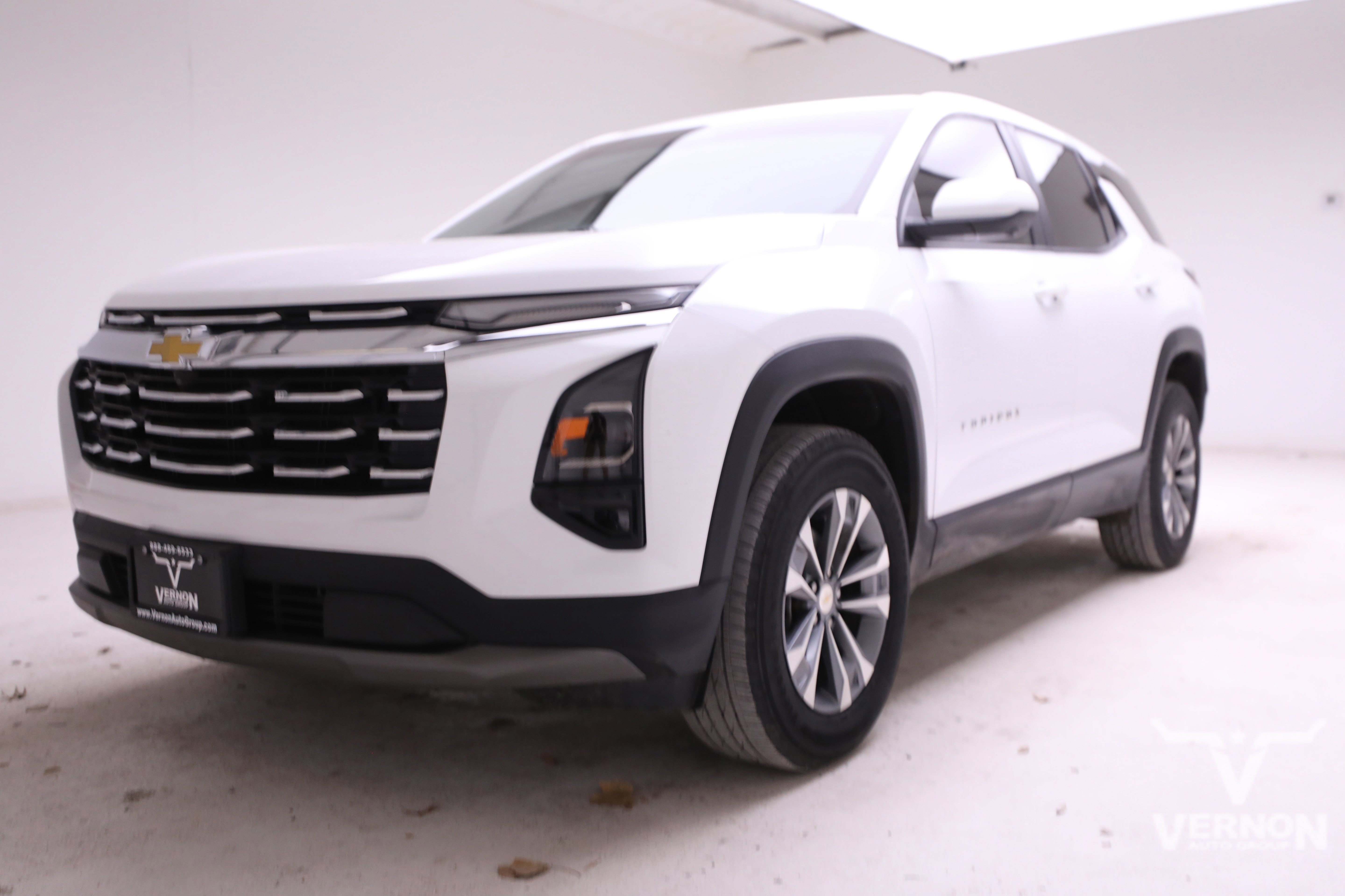 Used 2025 Chevrolet Equinox LT w/ Safety and Technology Package image 1