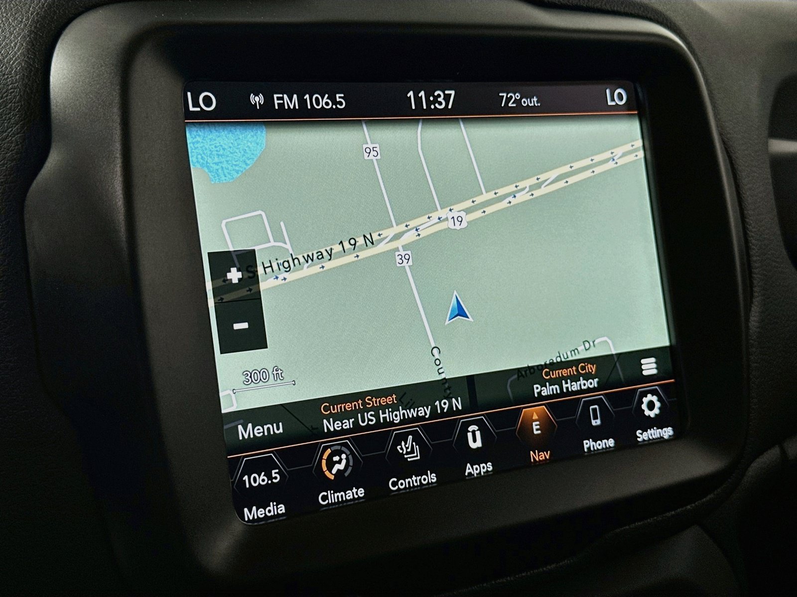 Used 2023 Jeep Renegade Trailhawk w/ Trailhawk Elite Group AWD/4WD image 13