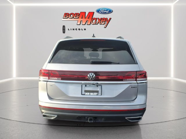 Used 2025 Volkswagen Atlas SE AWD/4WD image 5