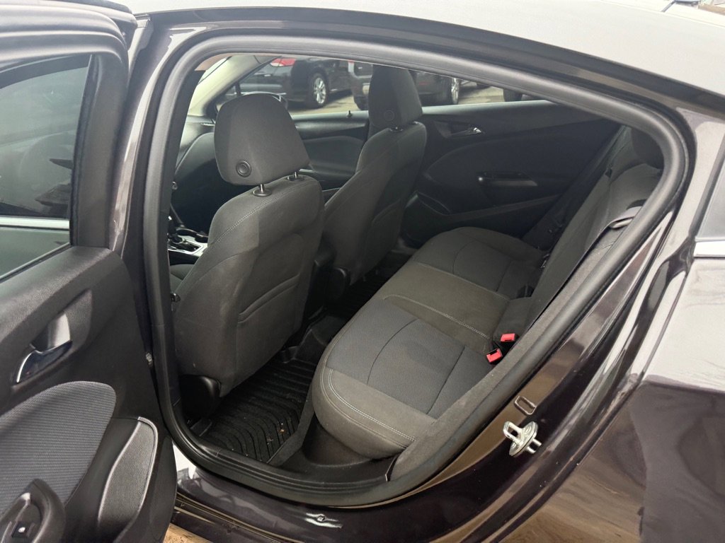 Used 2016 Chevrolet Cruze LT w/ Sun And Sound Package image 31