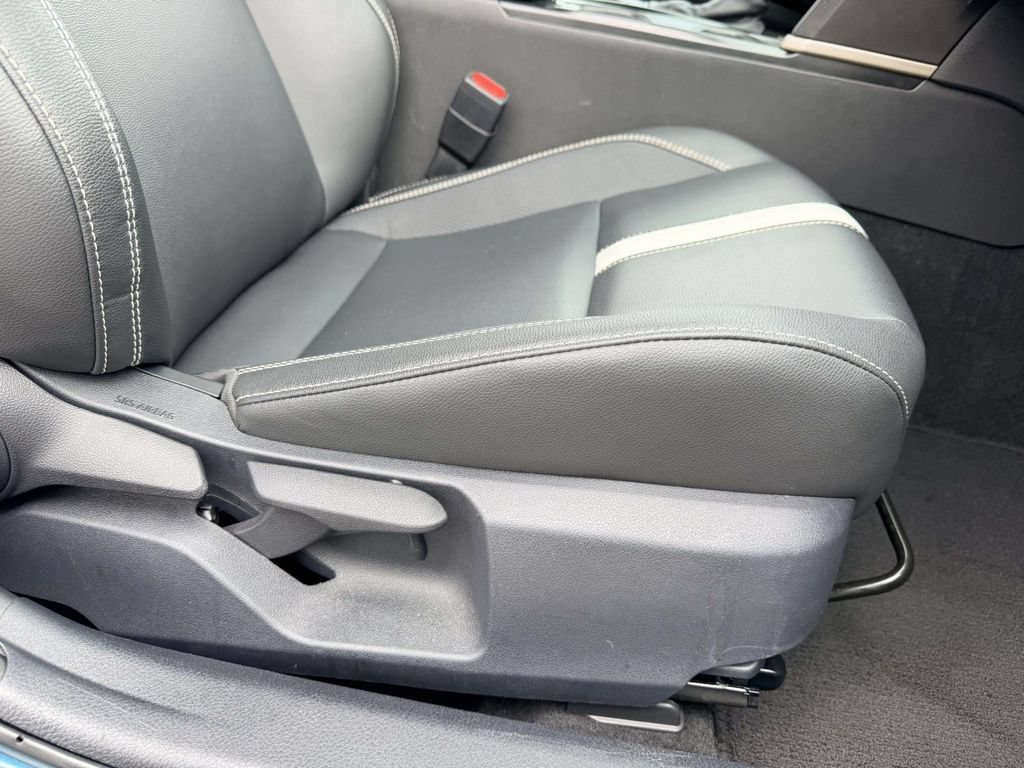 Certified 2025 Toyota Camry SE w/ Convenience Package FWD image 9