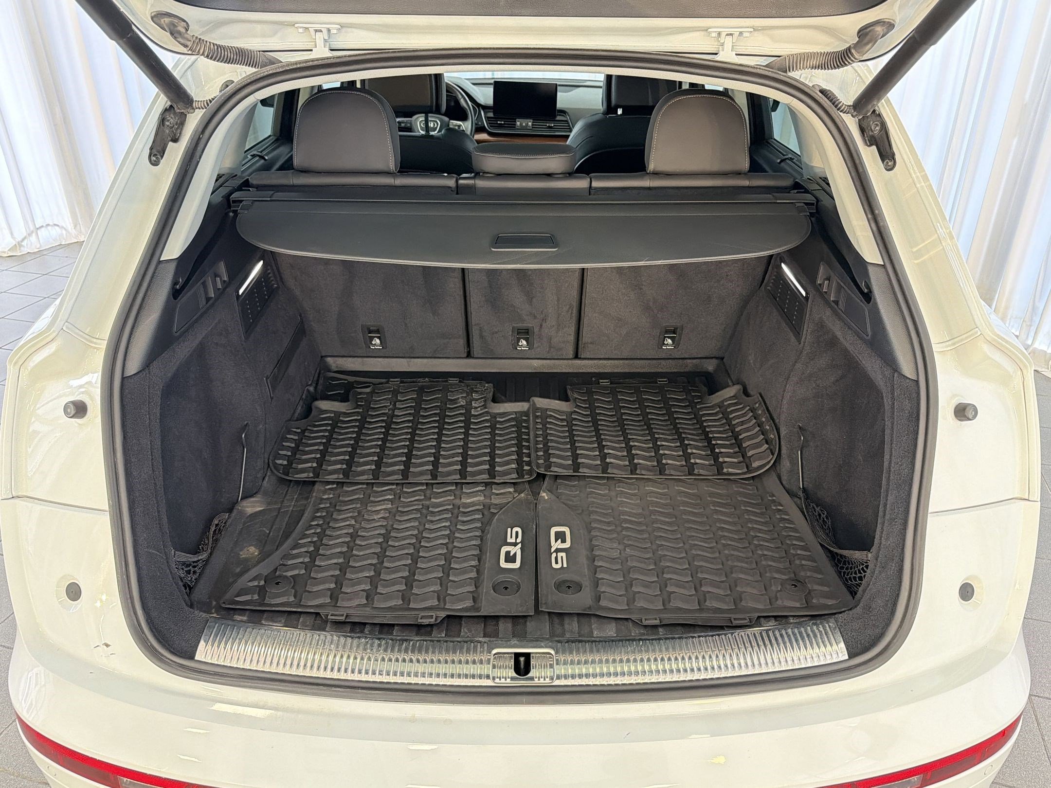 Used 2021 Audi Q5 Prestige w/ Prestige Package image 35