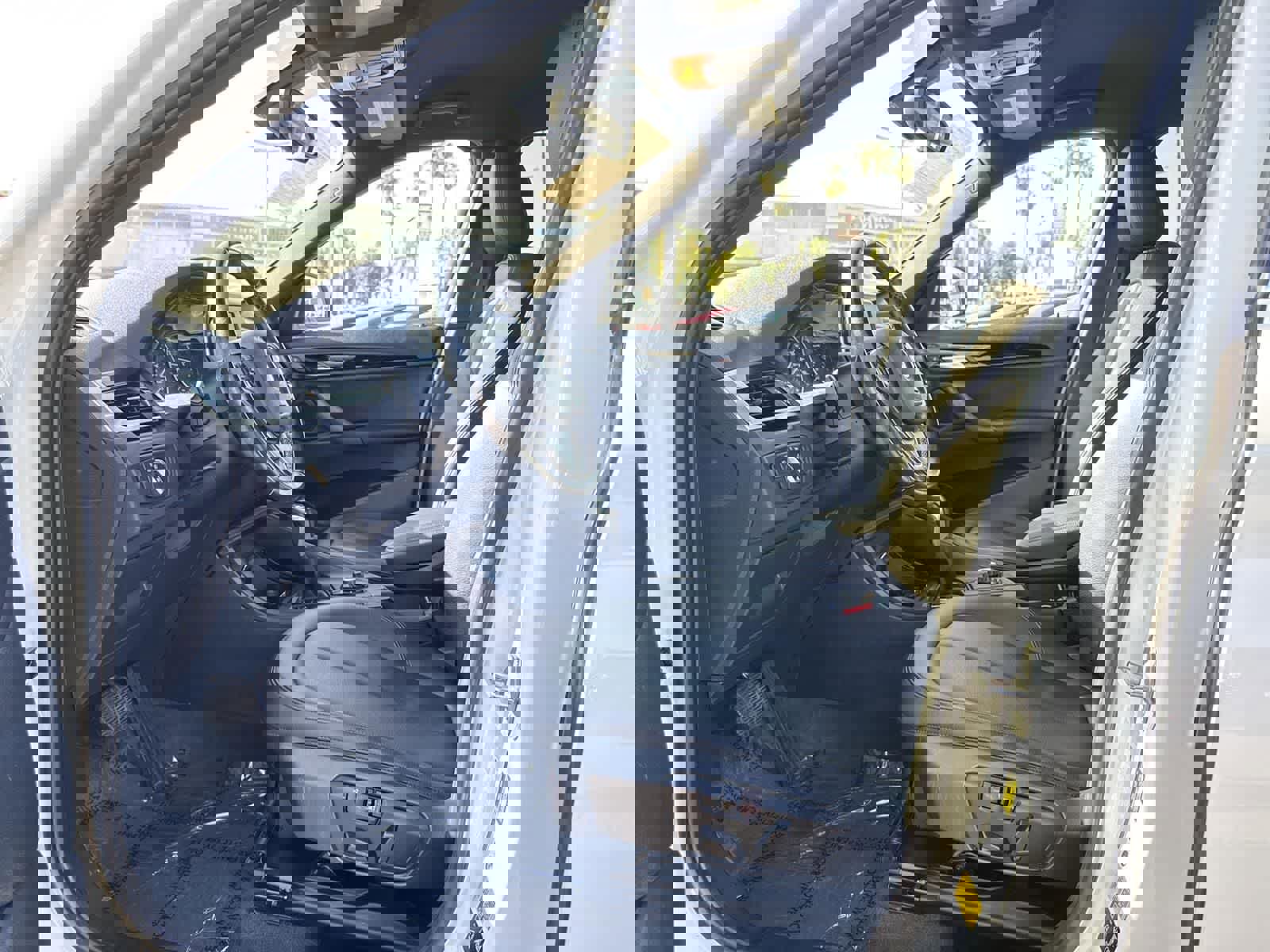 Used 2017 BMW X1 xDrive28i image 2