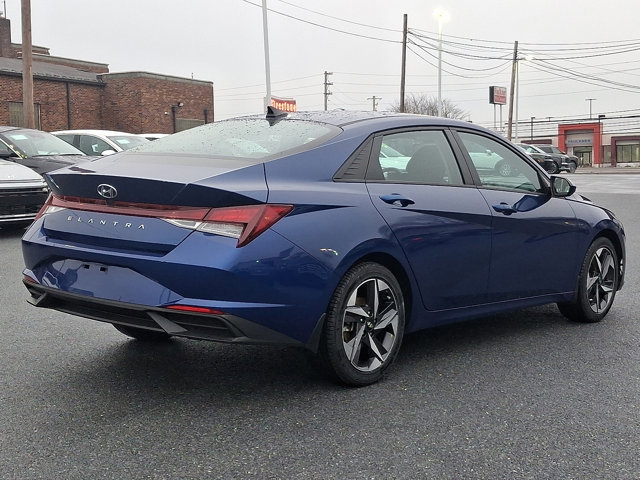 Certified 2023 Hyundai Elantra SEL w/ Convenience Package image 4