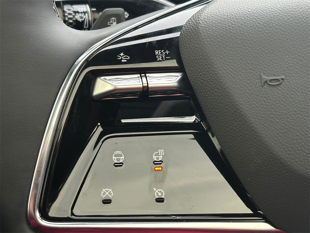 New 2026 Cadillac Lyriq Luxury image 32