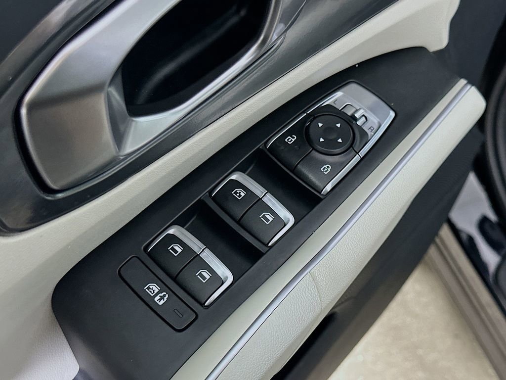 Used 2025 Kia Sorento S w/ Panoramic Sunroof Package FWD image 21